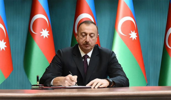 Prezident 2 fərman imzaladı